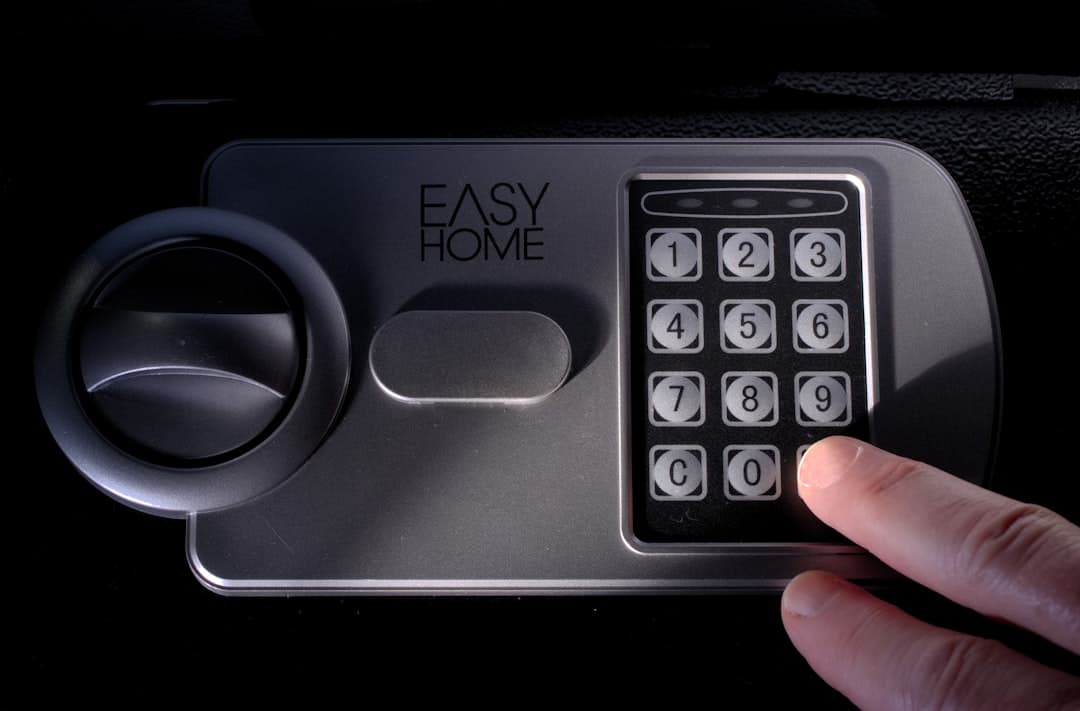What is a crypto hardware wallet and how to safely use one